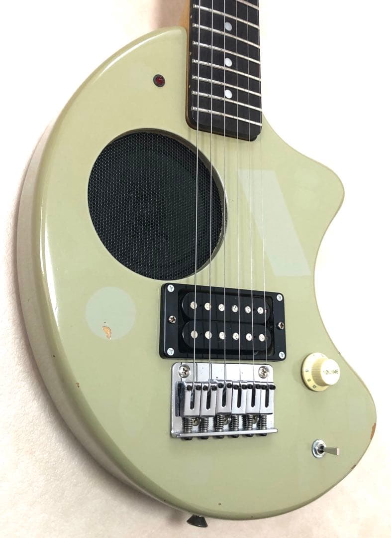 最終値下！！ZO-3 グレー アンプ内蔵ミニギター ヘッドフォン端子付き！！