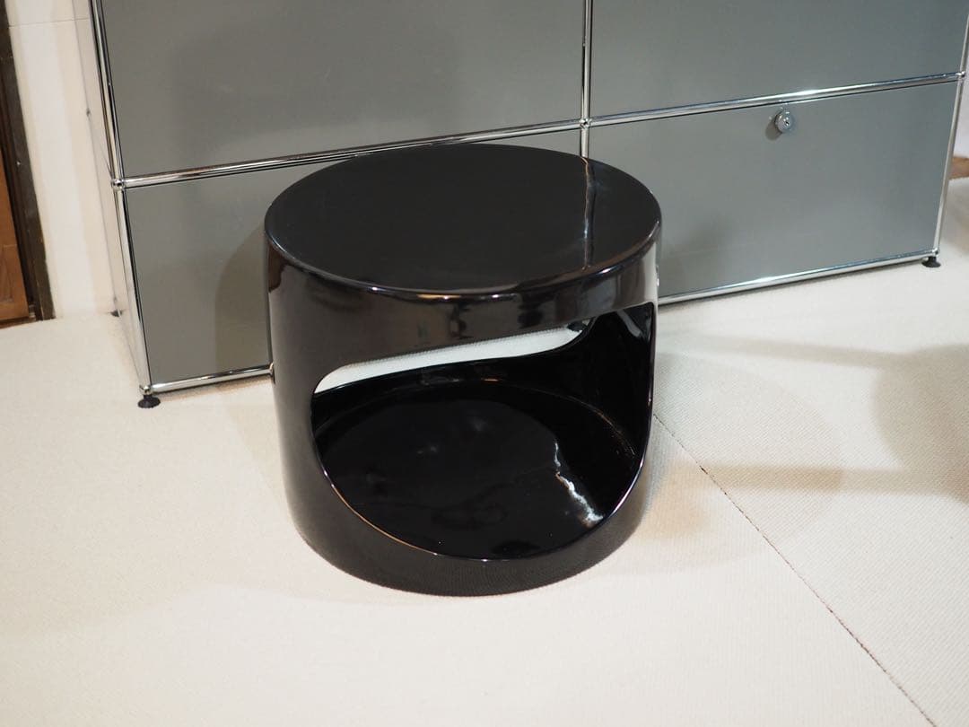 スペースエイジ　サイドテーブル　FRP