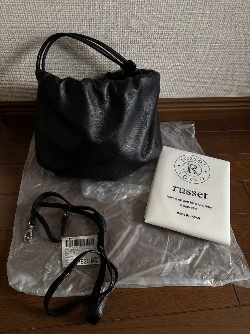 russet(ラシット)◆レザー巾着4WAYショルダーバッグ◆黒