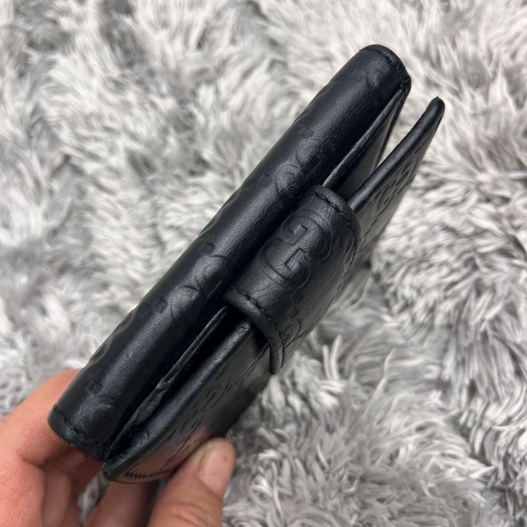 グッチ　シマ　折り財布　ロゴプレート　ブラック　　メンズ　レディース