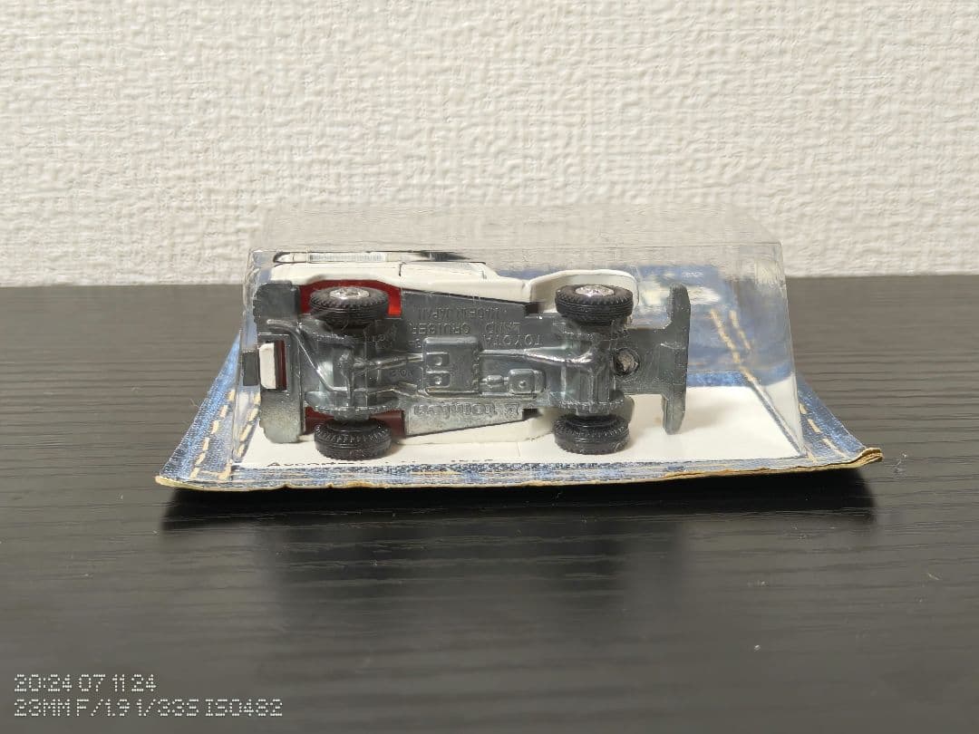 TOMICA　トミカ　トヨタ　ランドクルーザー　白/黒色　ブリスターパック