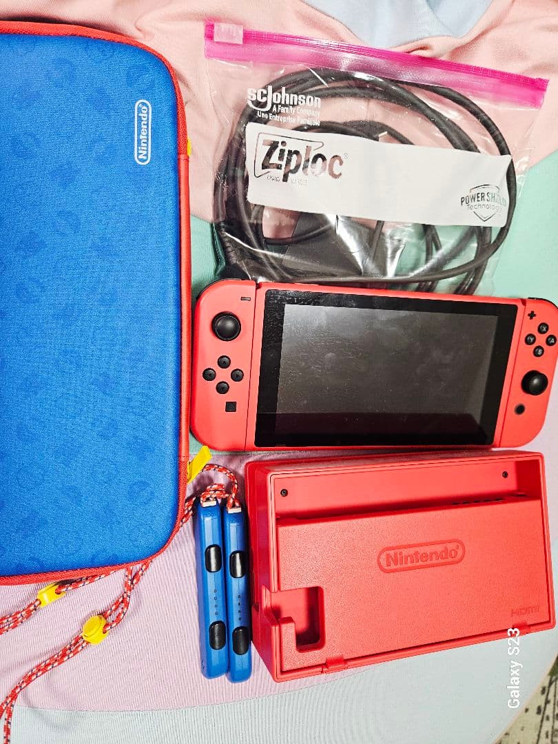 Nintendo Switch 赤 本体 ケース 充電ケーブル