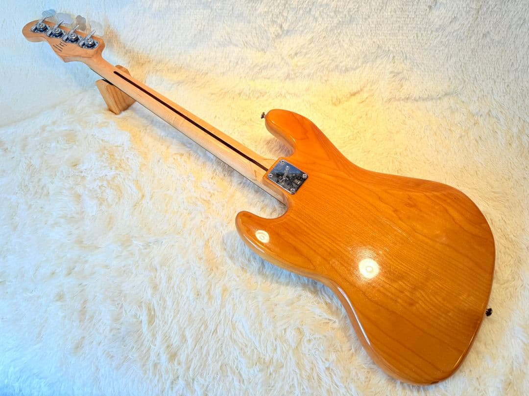 替え玉無料squier Classic Vibe70sジャズベース