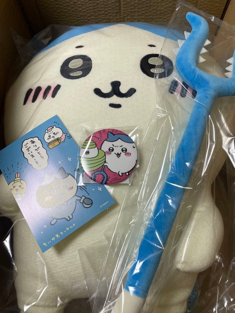 ちいかわ 討伐棒をもった特大ぬいぐるみ(ハチワレ)