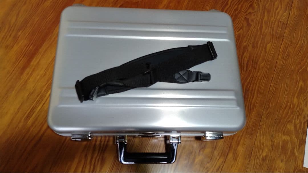 k*t様 ZEROHALLI ゼロハリバートン アタッシュケース付属品有り