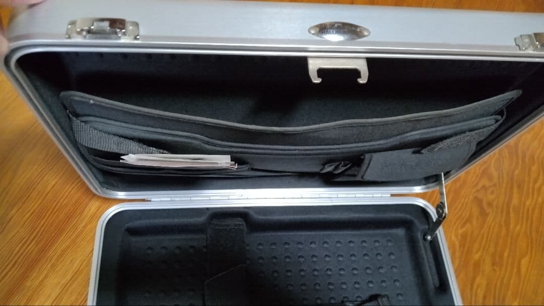k*t様 ZEROHALLI ゼロハリバートン アタッシュケース付属品有り