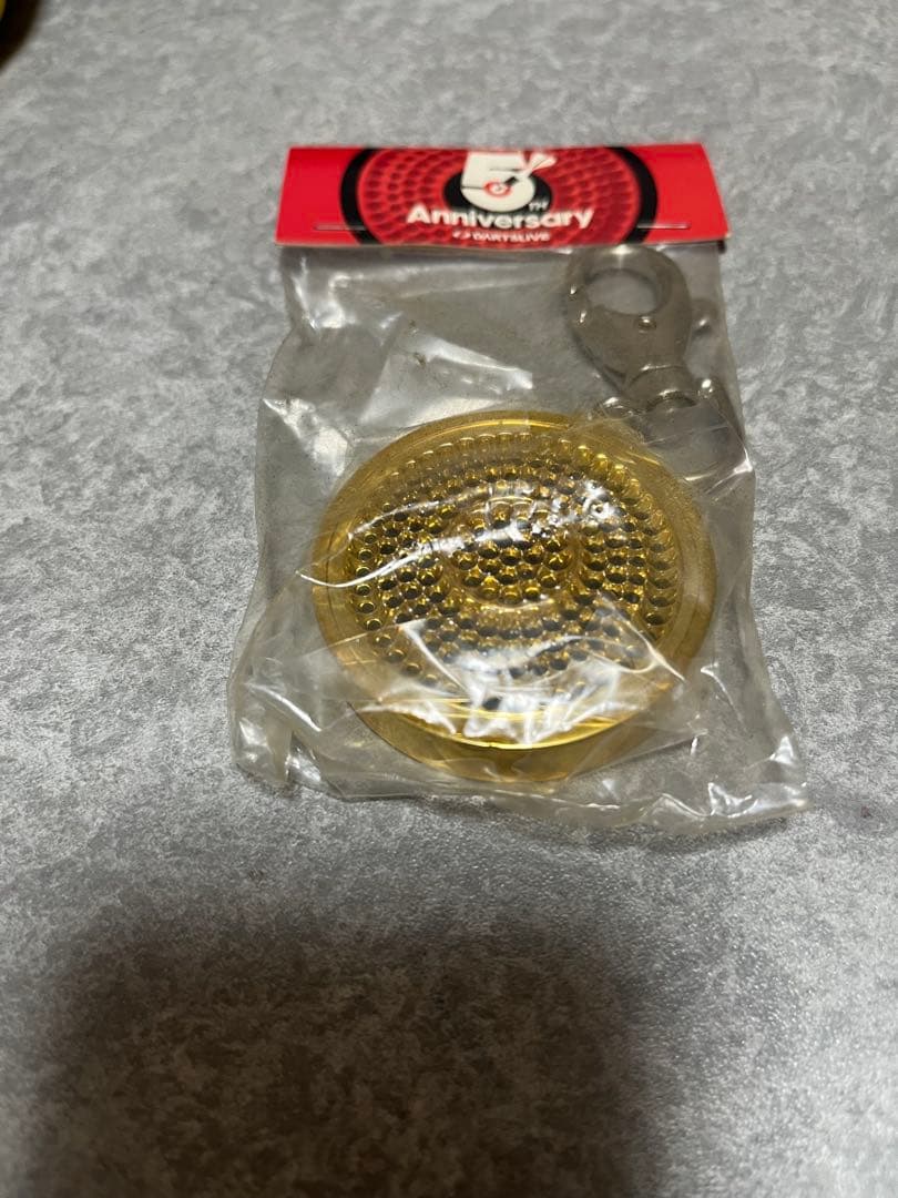 ダーツライブ　5周年アニバーサリー キーリング ゴールド 約5cm