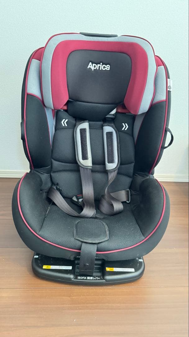 Aprica form fit アップリカ　ISOFIX チャイルドシート