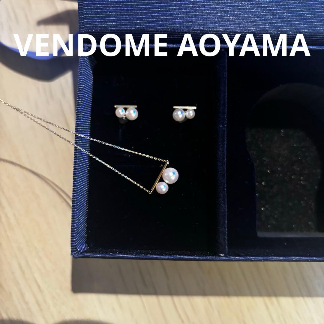 A　ヴァンドーム青山　パールピアスとパールネックレスセット