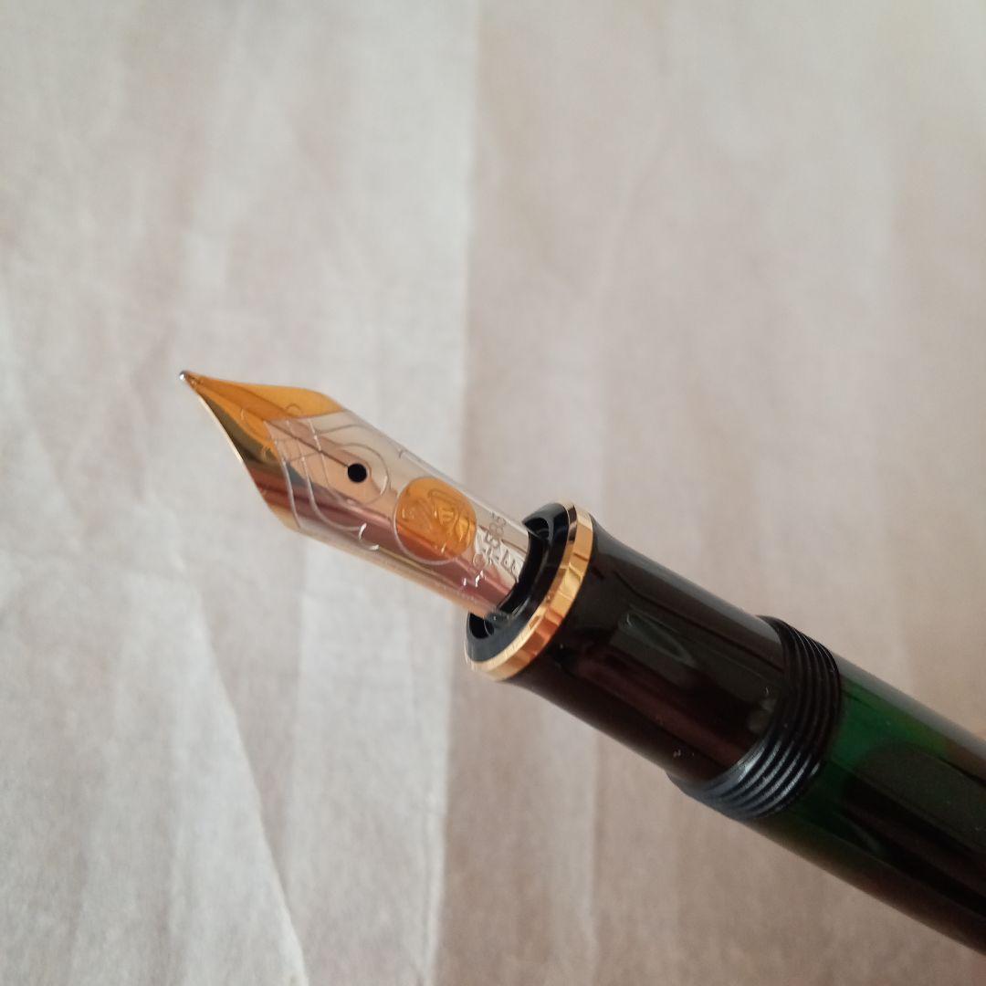 未使用品　希少❢　ペリカン万年筆　F (細字) 14金