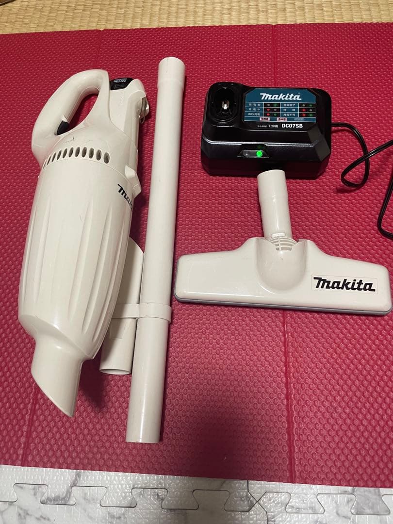 マキタ　充電式クリーナー　モデルCL070D　スタンド