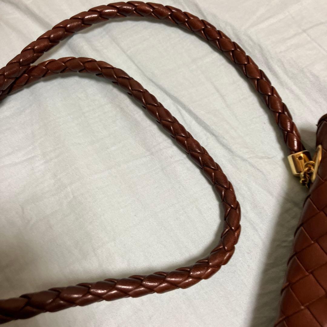 ボッテガべネタ　イントレチャート ショルダーバッグ