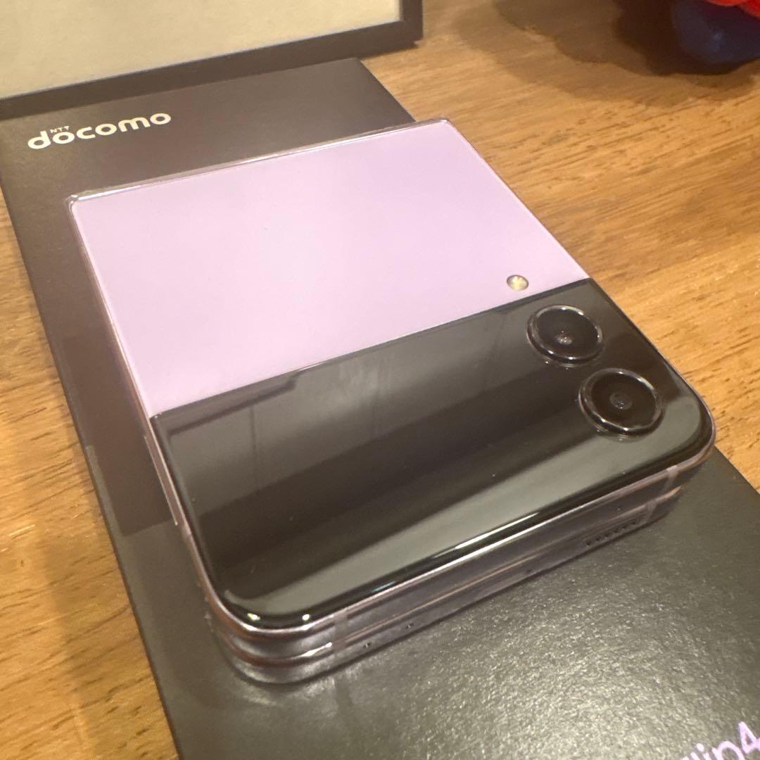 docomo Galaxy Z Flip4 パープル 本体