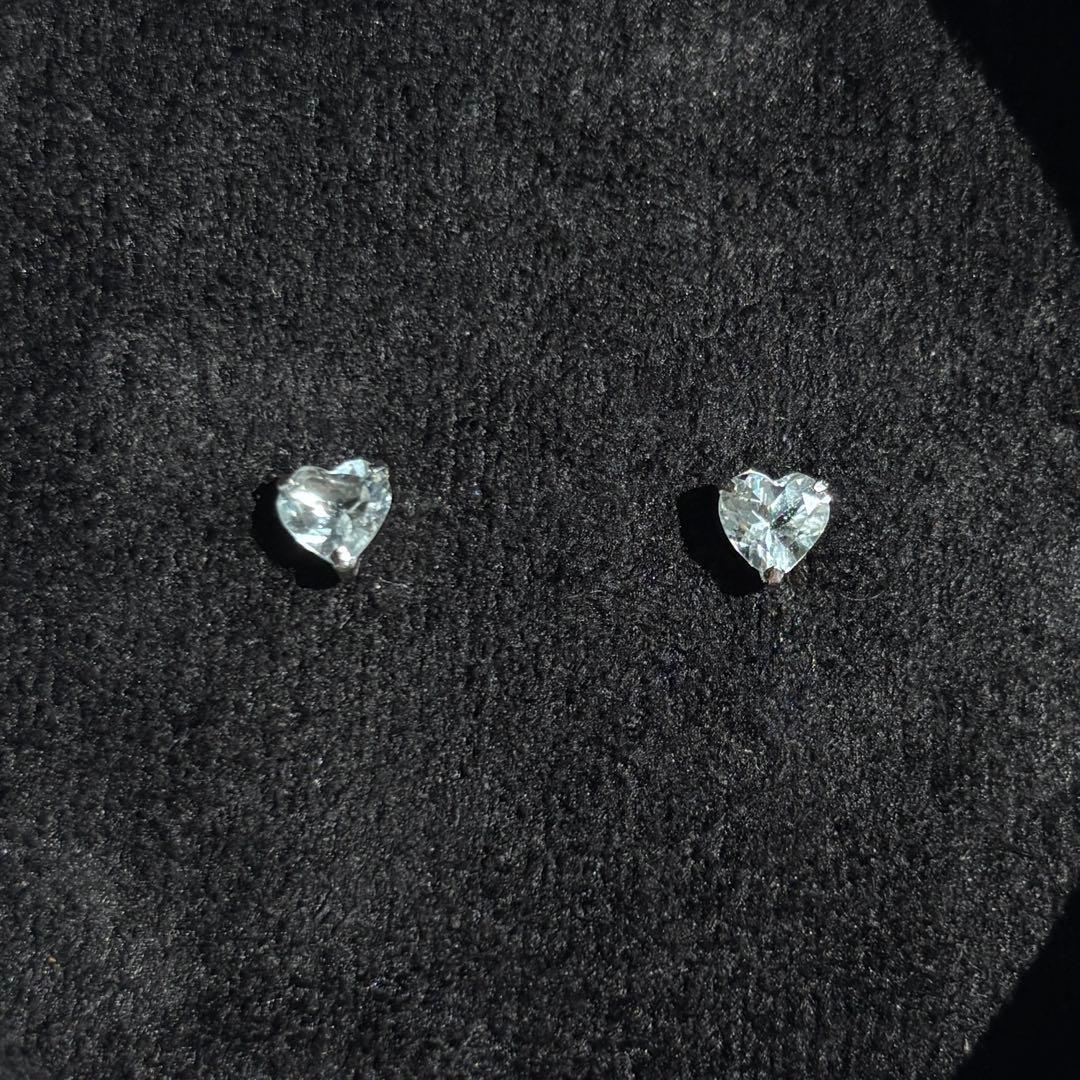 ❤️キラキラアクアマリン❤️新品未使用　ハート　一粒ピアス　pt900 0.7ct