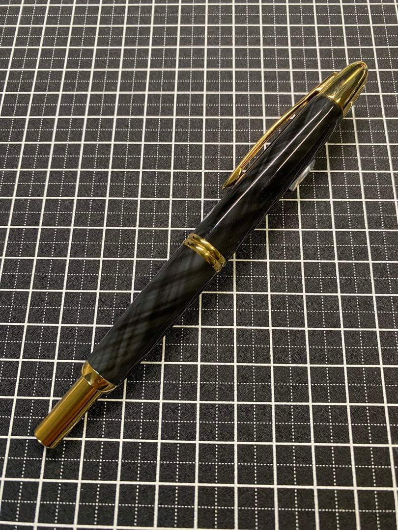 PILOT CAPLESS Black-marble 万年筆 字幅M