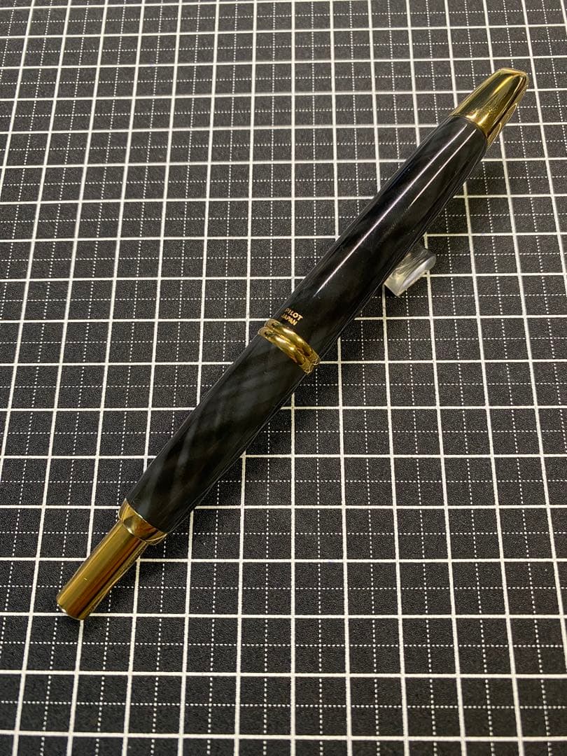 PILOT CAPLESS Black-marble 万年筆 字幅M