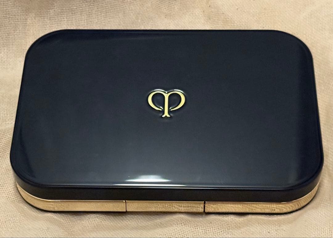 クレ・ド・ポー ボーテ タンプードルエクラ|| ピンクオークル10