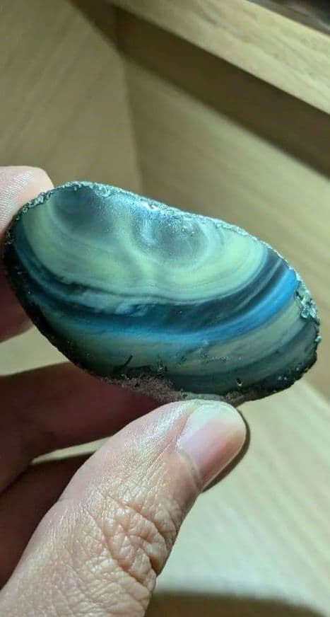 研磨品　十勝石玲瓏　イエローベースレインボーオブシディアン