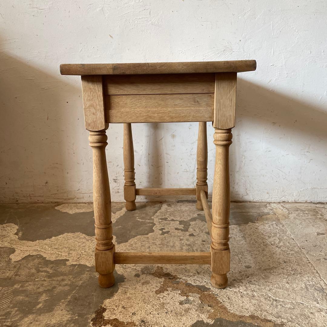 ビンテージ　サイドテーブル ベッドサイドテーブル　大　剥離