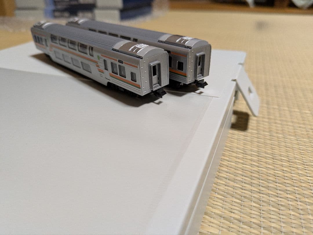 サロ124形　湘南色