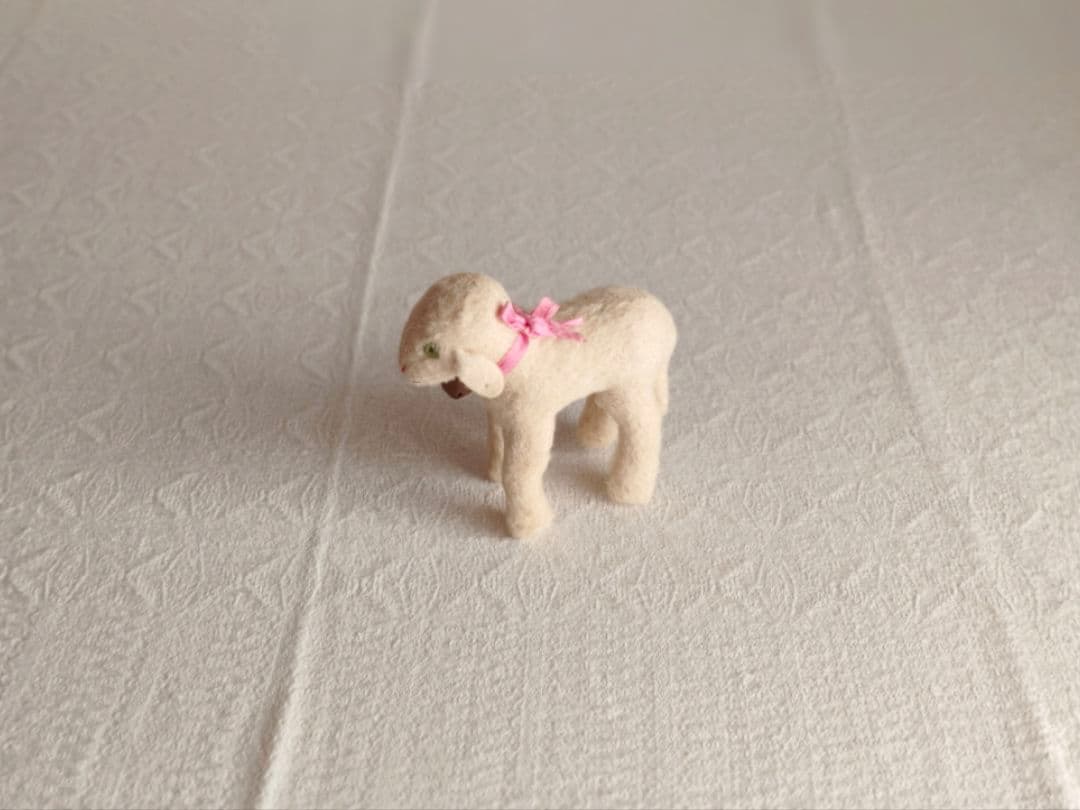 * vintage animal ❀ グリーンの瞳の 羊ちゃん