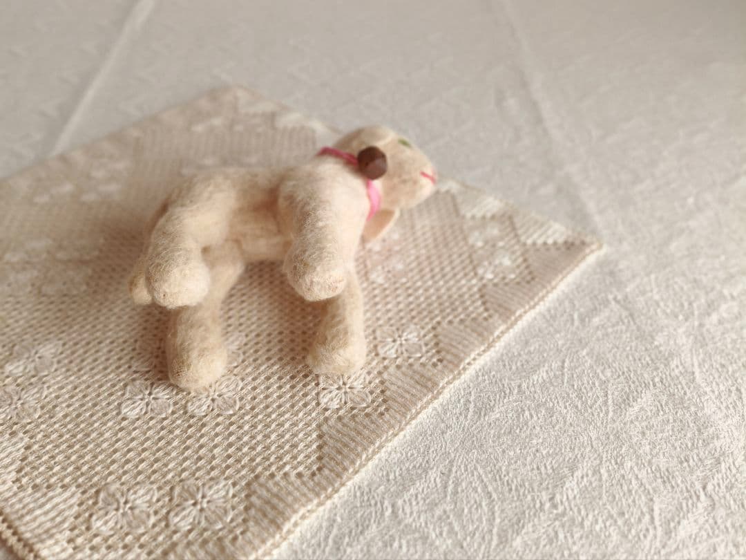 * vintage animal ❀ グリーンの瞳の 羊ちゃん