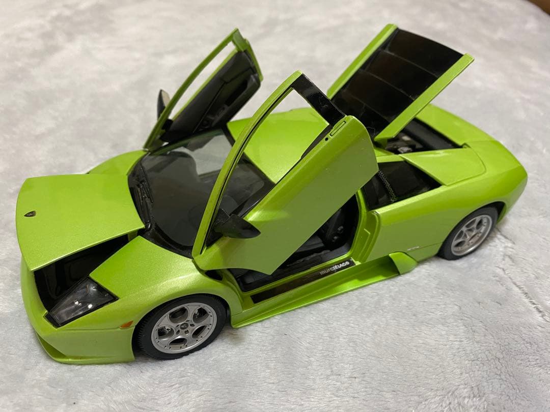 ミニカー Maisto Lamborghini Murcielago 1/18