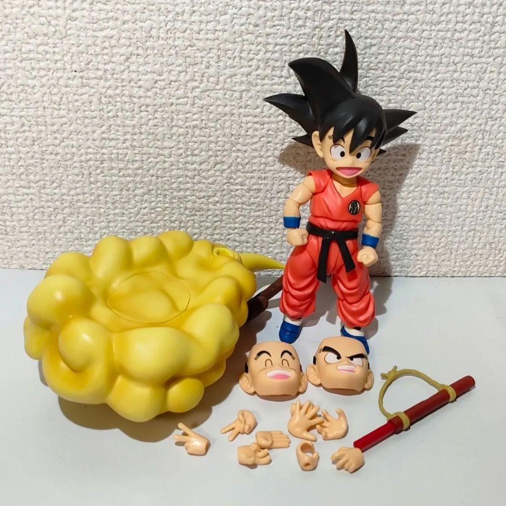 ☆　figuarts　ドラゴンボールフィギュア　孫悟空　少年期　筋斗雲　②　☆