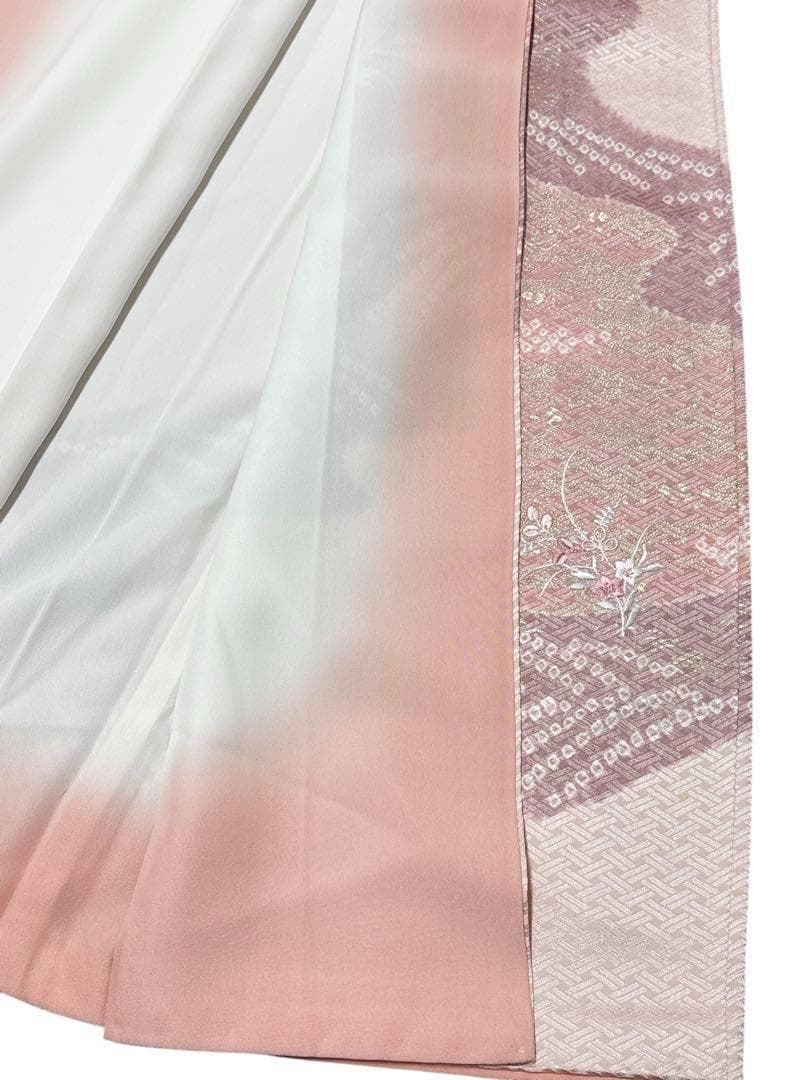 A32【美品 】訪問着　正絹着物　薄ピンク　刺繍　金駒刺繍　パティー　宴会