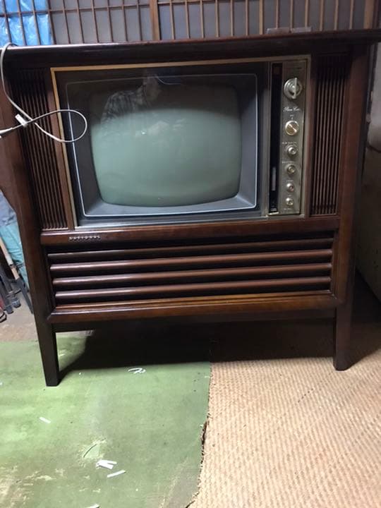 ナショナル製ブラウン管カラーテレビ　　直接引取り専用です