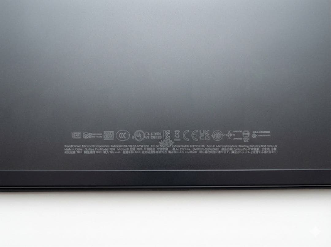 Microsoft Surface Pro 8 ブラック 13インチ