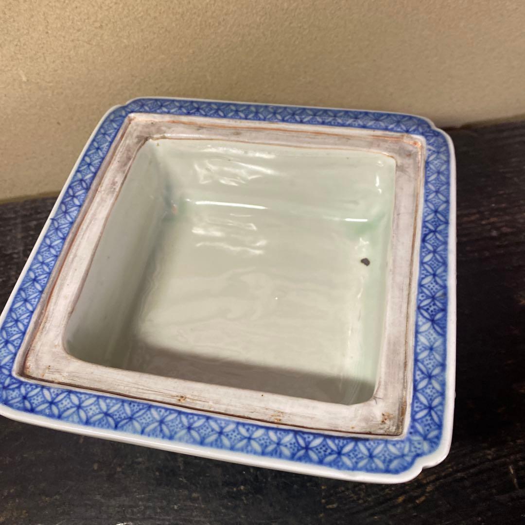 大明万暦年制年号　染付獣頭脚付筆洗