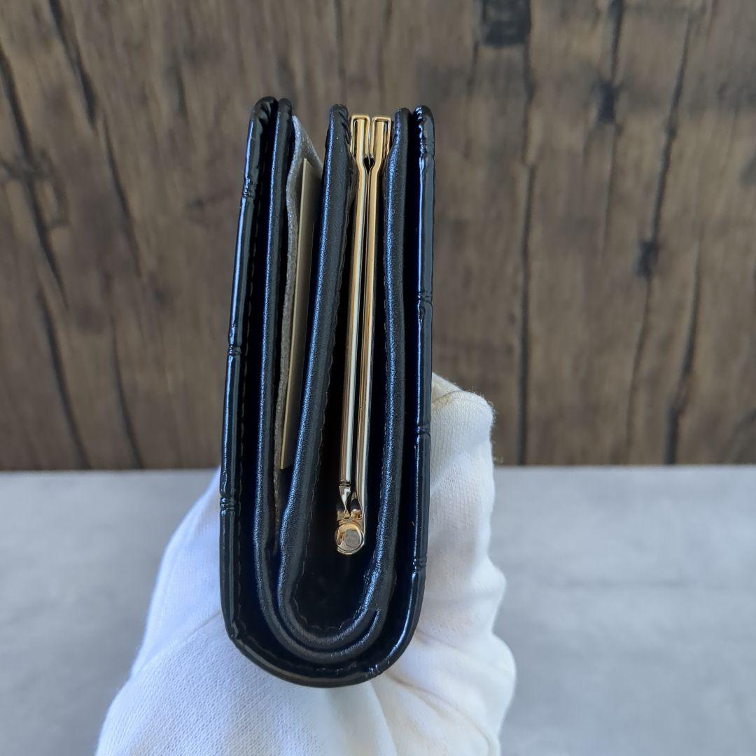 【新品】ヴィヴィアンウエストウッド　二つ折り財布　がま口
