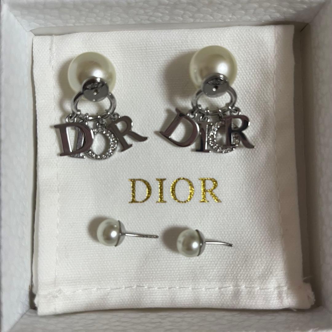 Dior Tribales パール ピアス ・シルバー