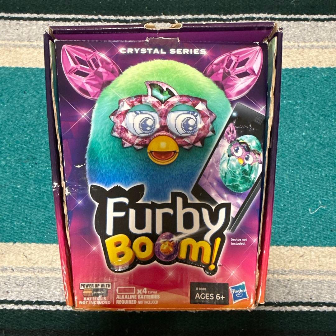 Furby Boom! カラフル ファービークリスタルシリーズ
