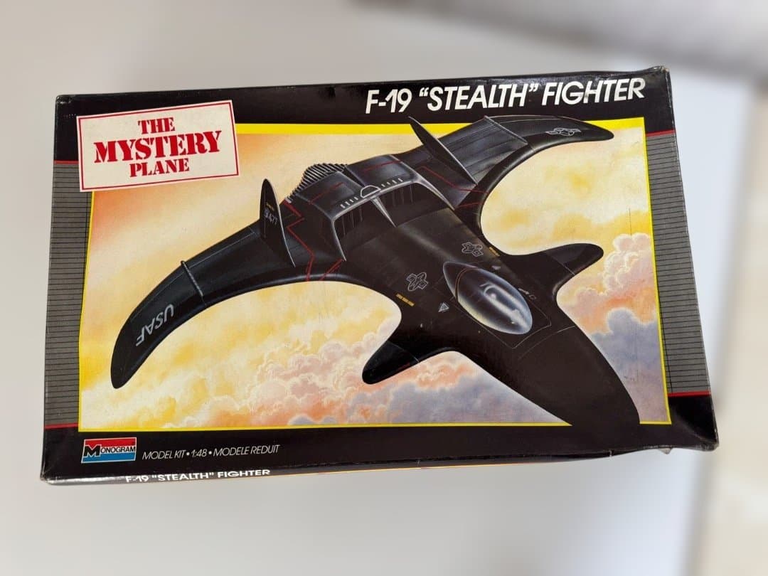 絶版貴重 MONOGRAM 1/48 F-19 STEALTH FIGHTER