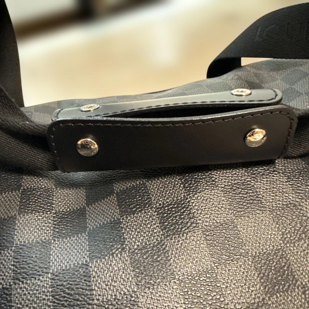 Louis Vuitton ダミエグラフィット キャリーケース