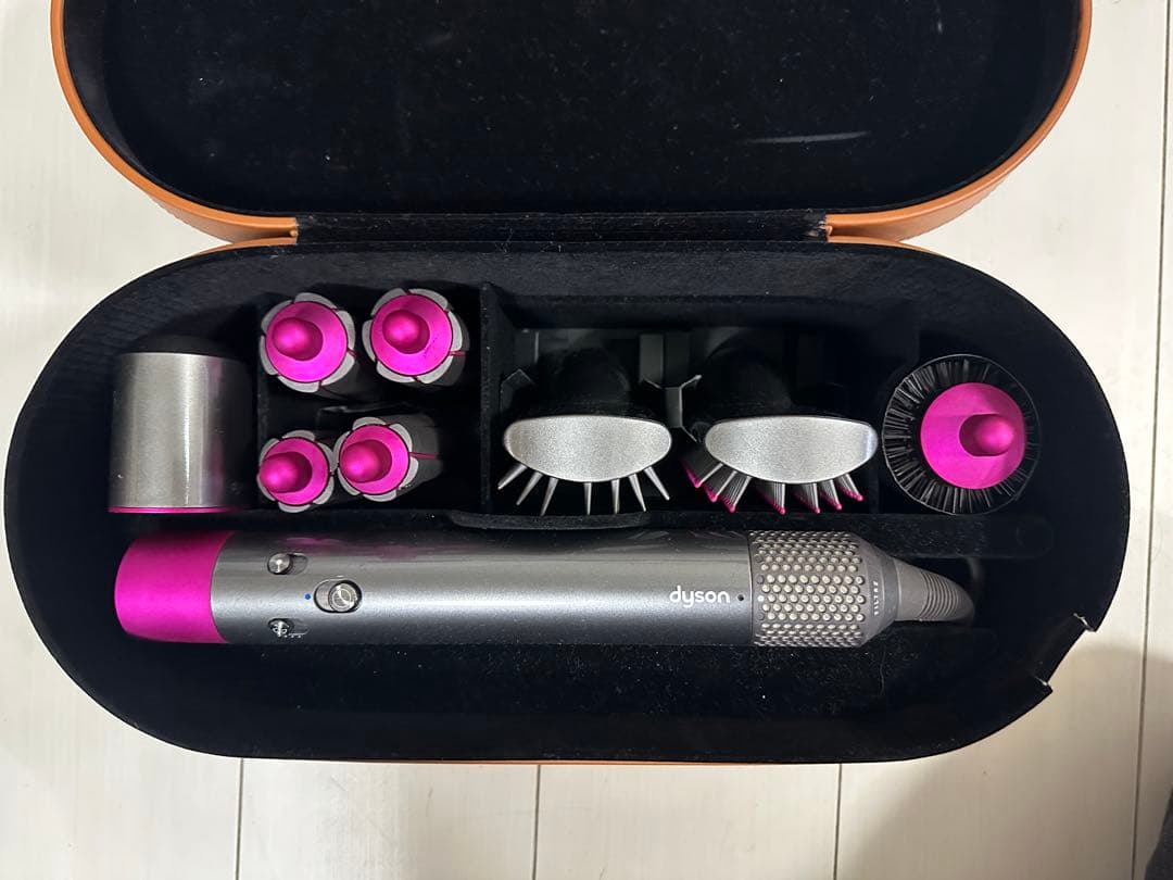 Dyson ドライヤー ※箱破損有り