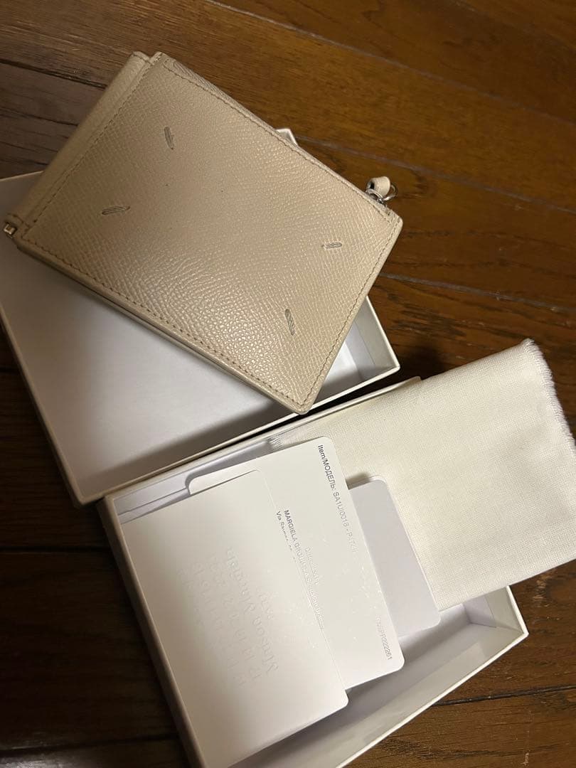 MAISON MARGIELA ホワイトレザー折り財布