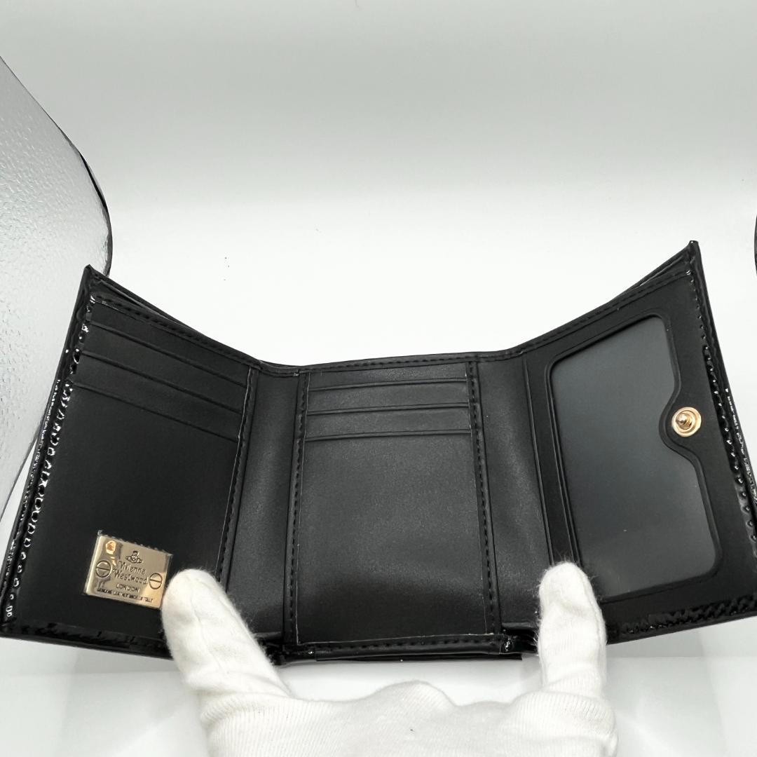 未使用 Vivienne Westwood 特価 がま口 折財布 黒 エナメル