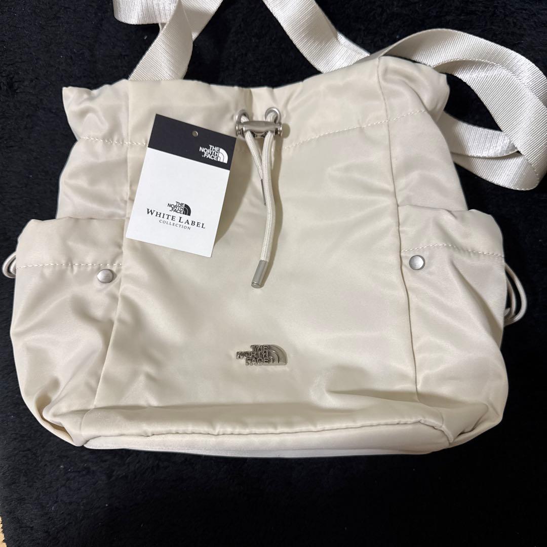 韓国ノースフェイス ボニーバケットバッグ ミニ クリーム　美品