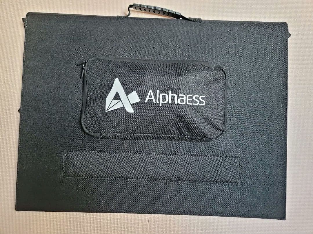 折りたたみ式 ソーラーパネル 200W