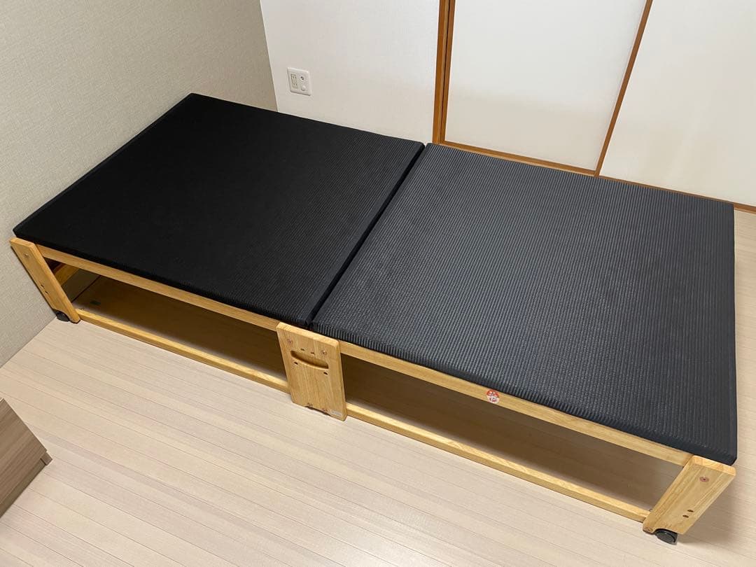 折りたたみ式　畳ベッド　シングル　日本製　中居木工　黒畳