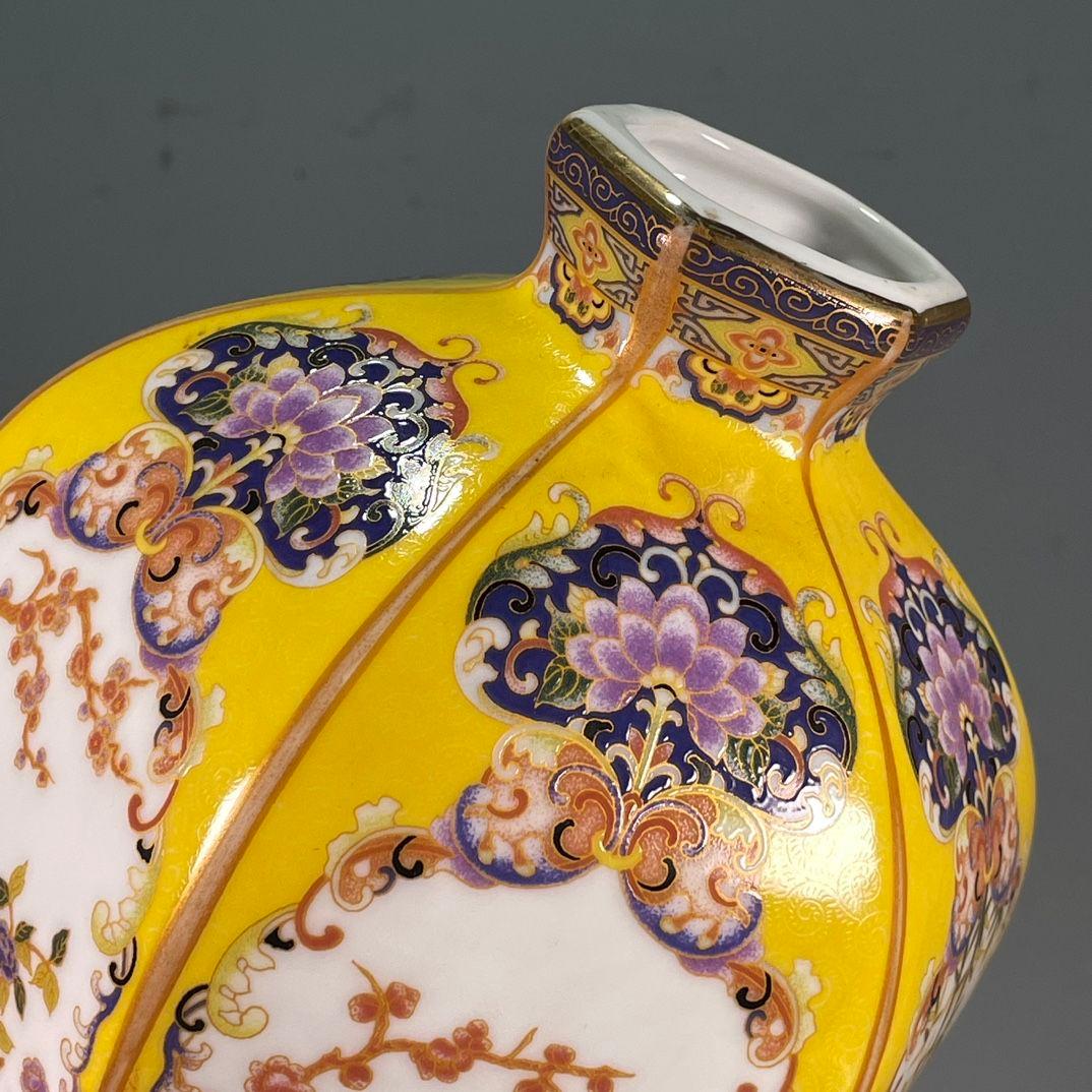 清雍正琺瑯彩花鳥図紋賞瓶 景徳鎮 陶磁器 装飾品 現代工芸品 美術品 置物