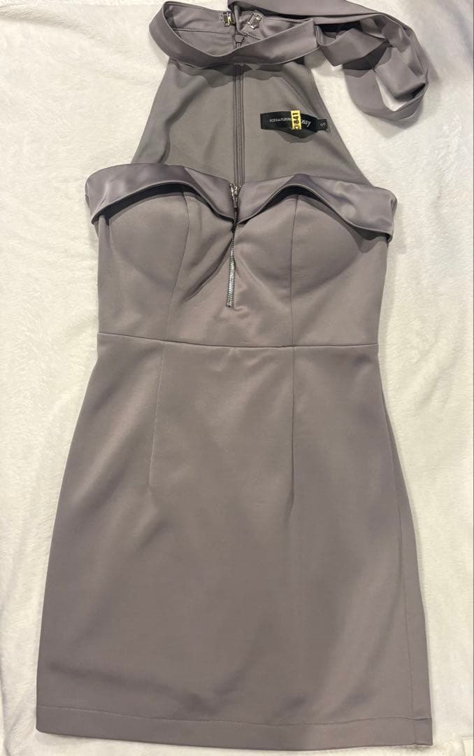 チョーカー風ホルターネックジップデザインタイトミニドレスクリーニング済