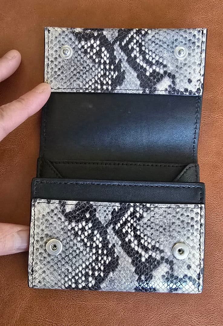 超美品☆MARNI☆小銭入れ☆ミニ財布☆マルニ☆パイソン