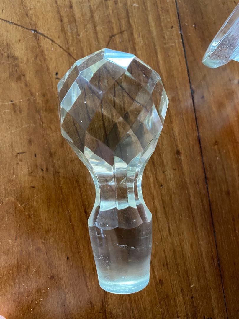 フランス　アンティークの香水瓶　オールドバカラ？