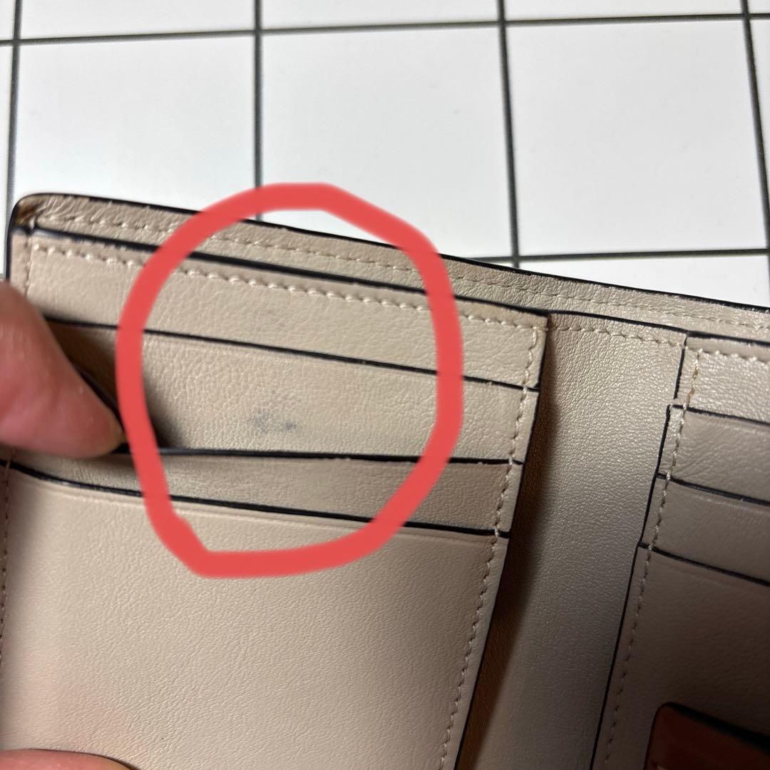 LOEWE オリーブグリーン 二つ折り財布