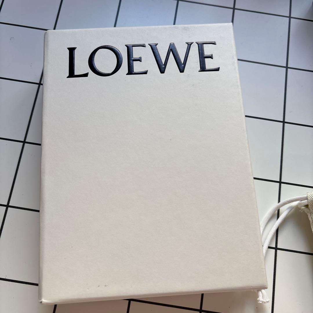 LOEWE オリーブグリーン 二つ折り財布