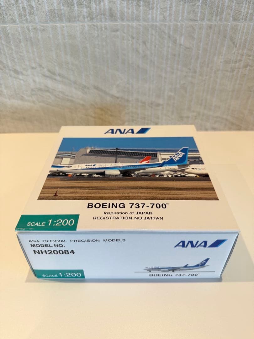 【新品未開封】全日空商事 1/200 ANA B737-700 JA17AN